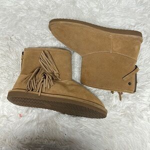 Bjorndal Shearling Fringe Boots Like New Condition Leather upper